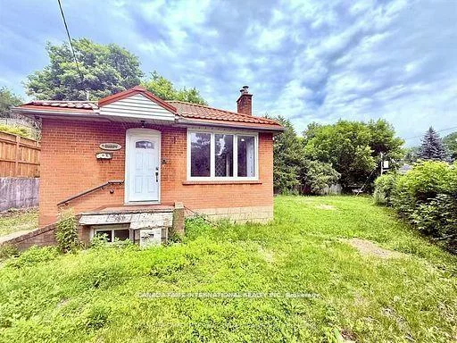 1, Lundy, Lambton Baby Point, Toronto