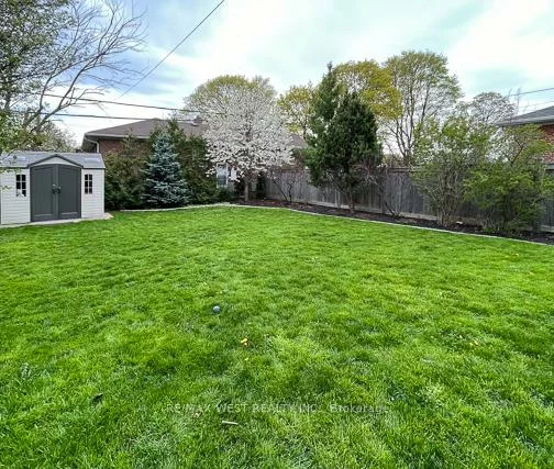 17, Saybrook, Stonegate-Queensway, Toronto