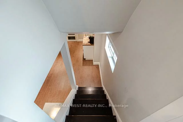 17, Saybrook, Stonegate-Queensway, Toronto