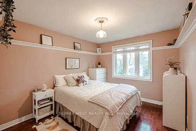 17, Saybrook, Stonegate-Queensway, Toronto
