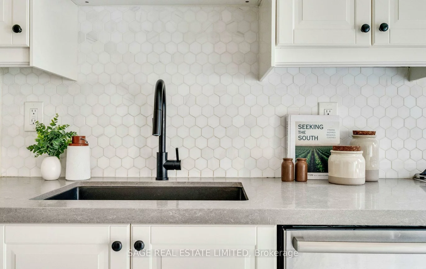 318, Durie, Runnymede-Bloor West Village, Toronto