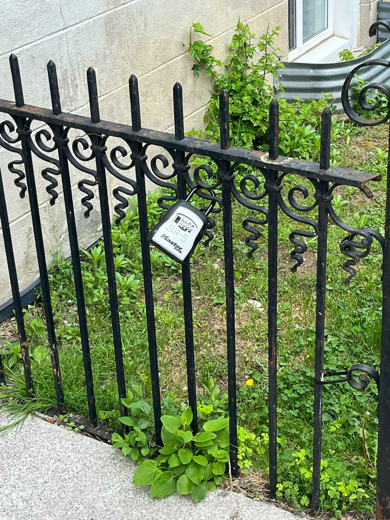 57, Humberside, High Park North, Toronto