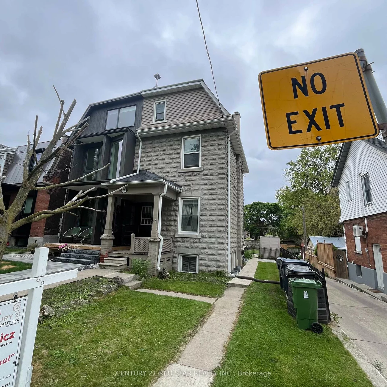 57, Humberside, High Park North, Toronto