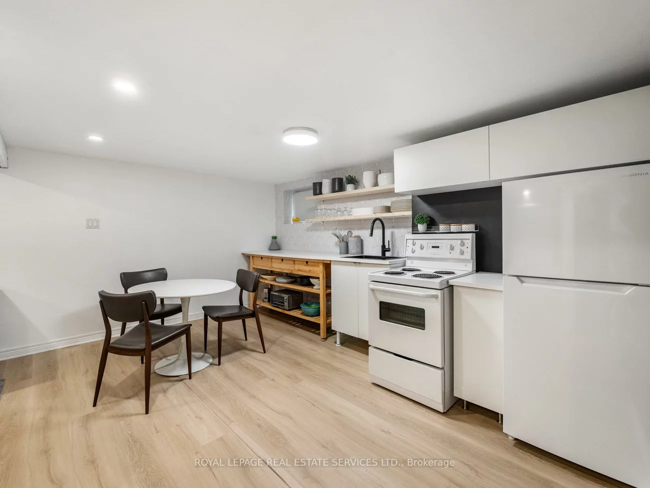 162, Medland, Junction Area, Toronto