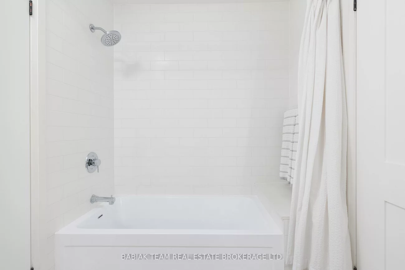 264, Pacfic, High Park North, Toronto