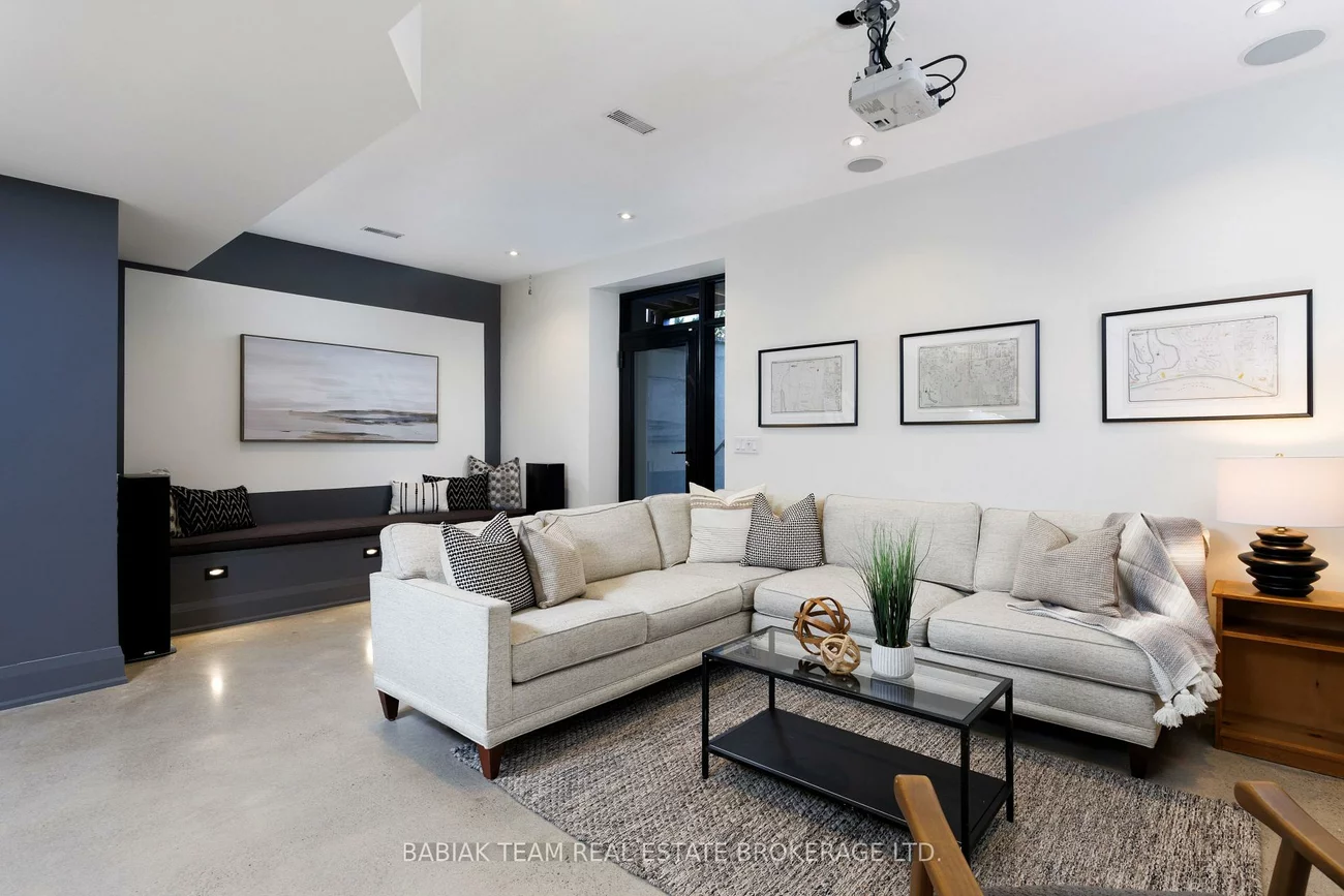 264, Pacfic, High Park North, Toronto