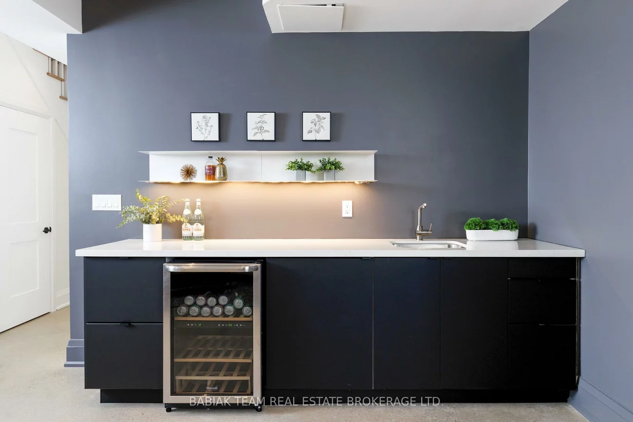 264, Pacfic, High Park North, Toronto