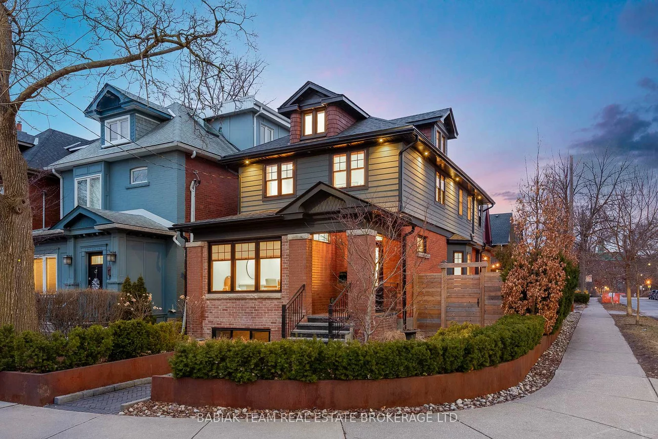 264, Pacfic, High Park North, Toronto