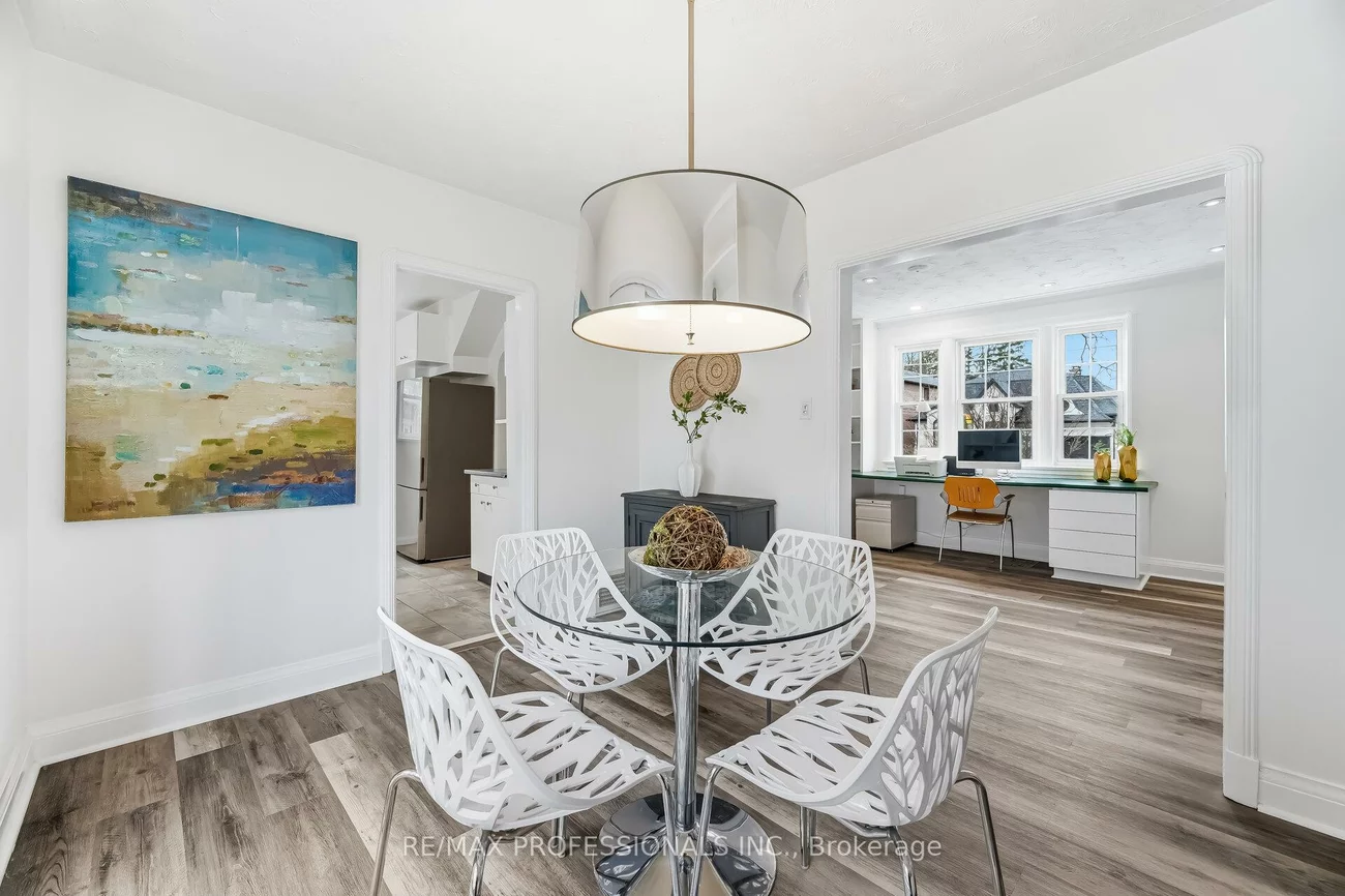 15, Twenty-Seventh, Long Branch, Toronto