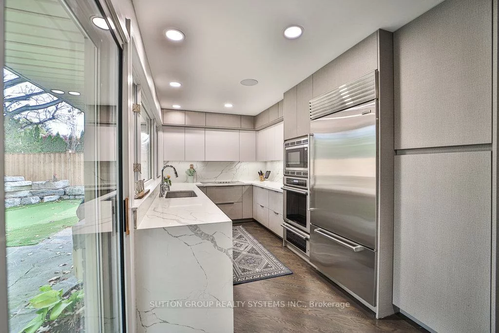 3, Twyford, Princess-Rosethorn, Toronto