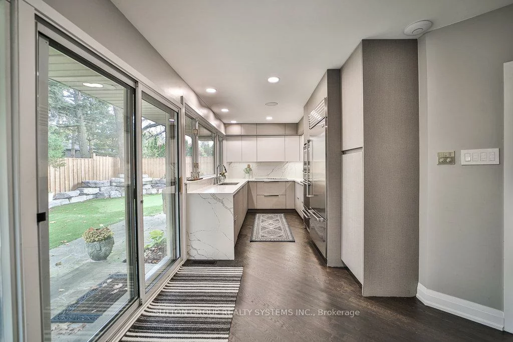 3, Twyford, Princess-Rosethorn, Toronto