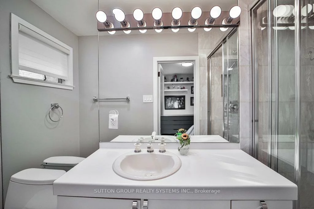 3, Twyford, Princess-Rosethorn, Toronto