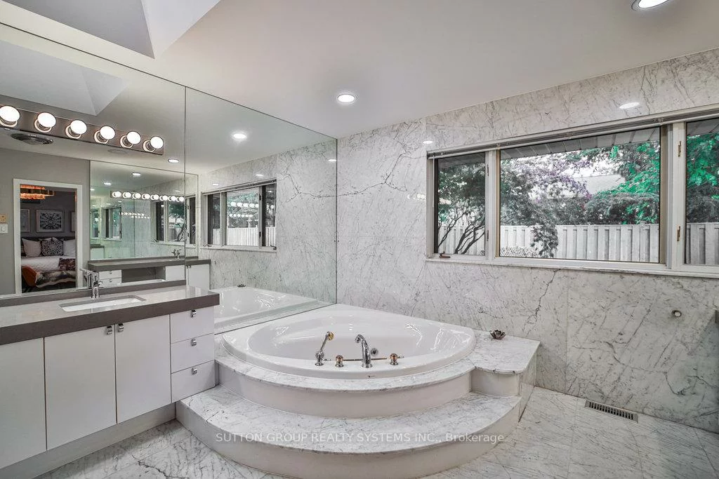 3, Twyford, Princess-Rosethorn, Toronto