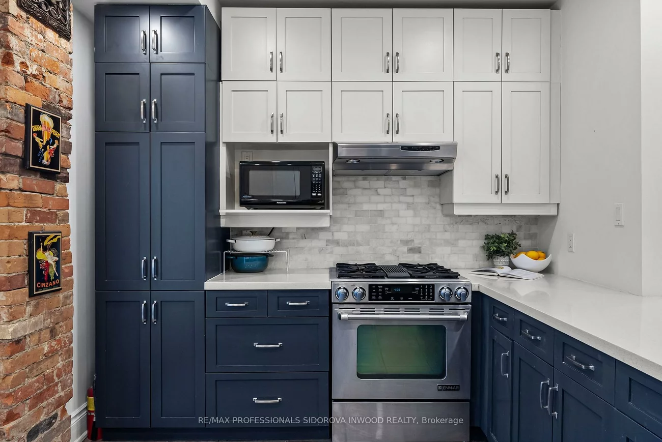 224, Gilmour, Junction Area, Toronto
