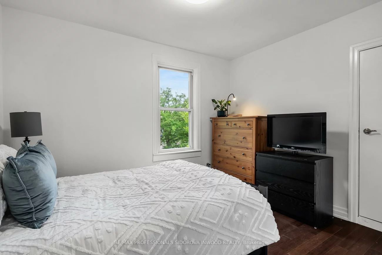 224, Gilmour, Junction Area, Toronto