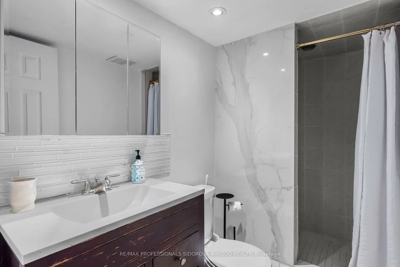 224, Gilmour, Junction Area, Toronto