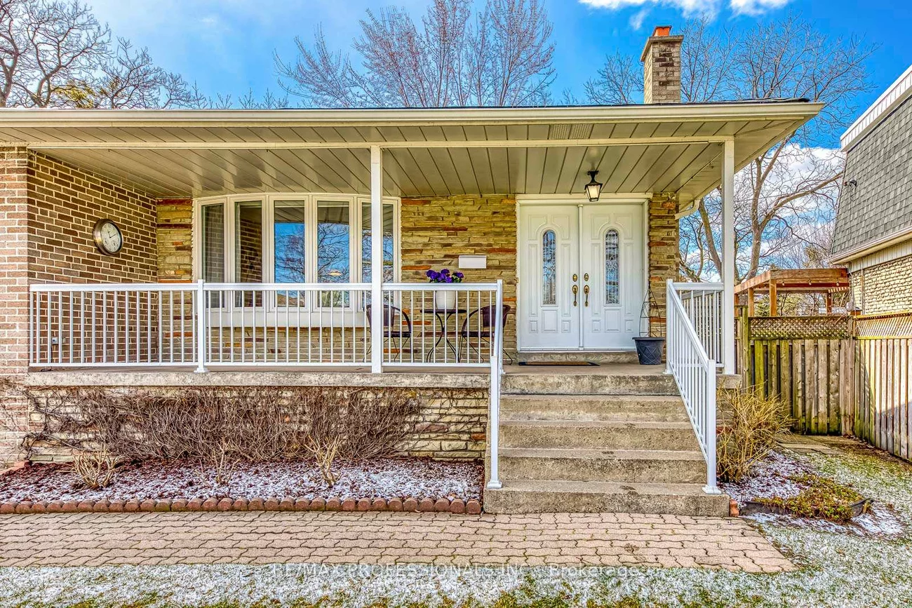 270, Wellesworth, Eringate-Centennial-West Deane, Toronto