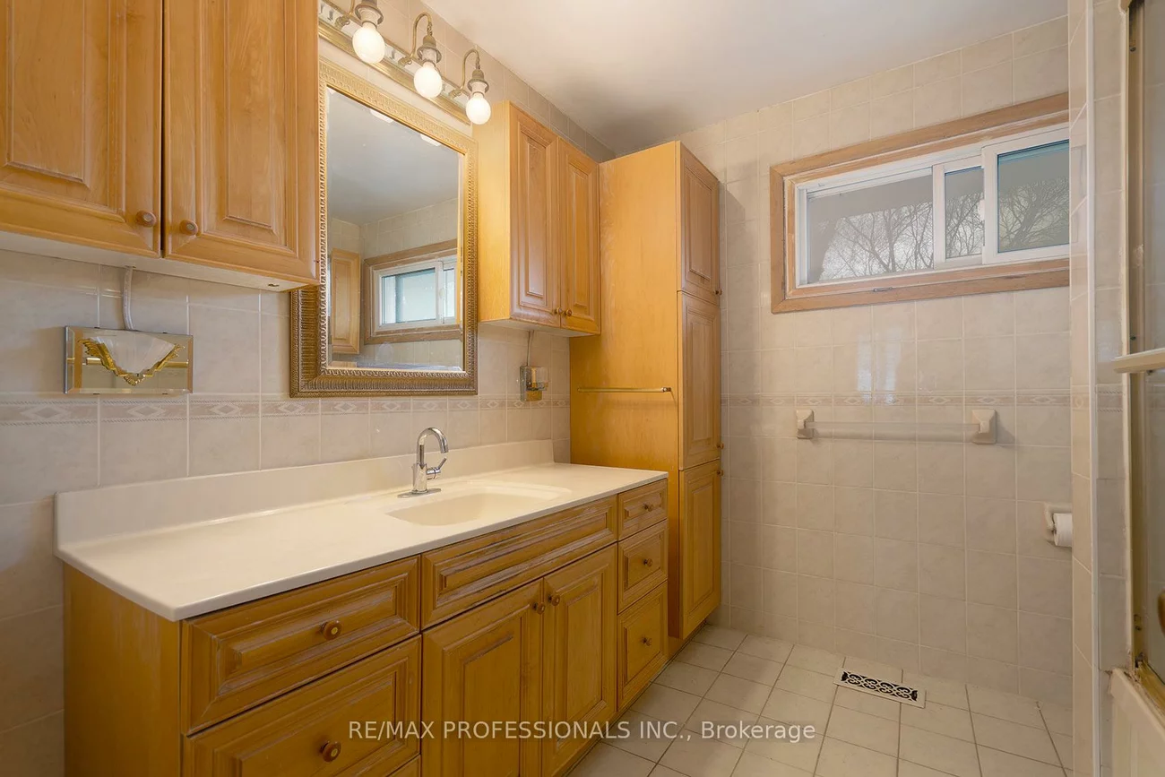 315, Markland, Markland Wood, Toronto