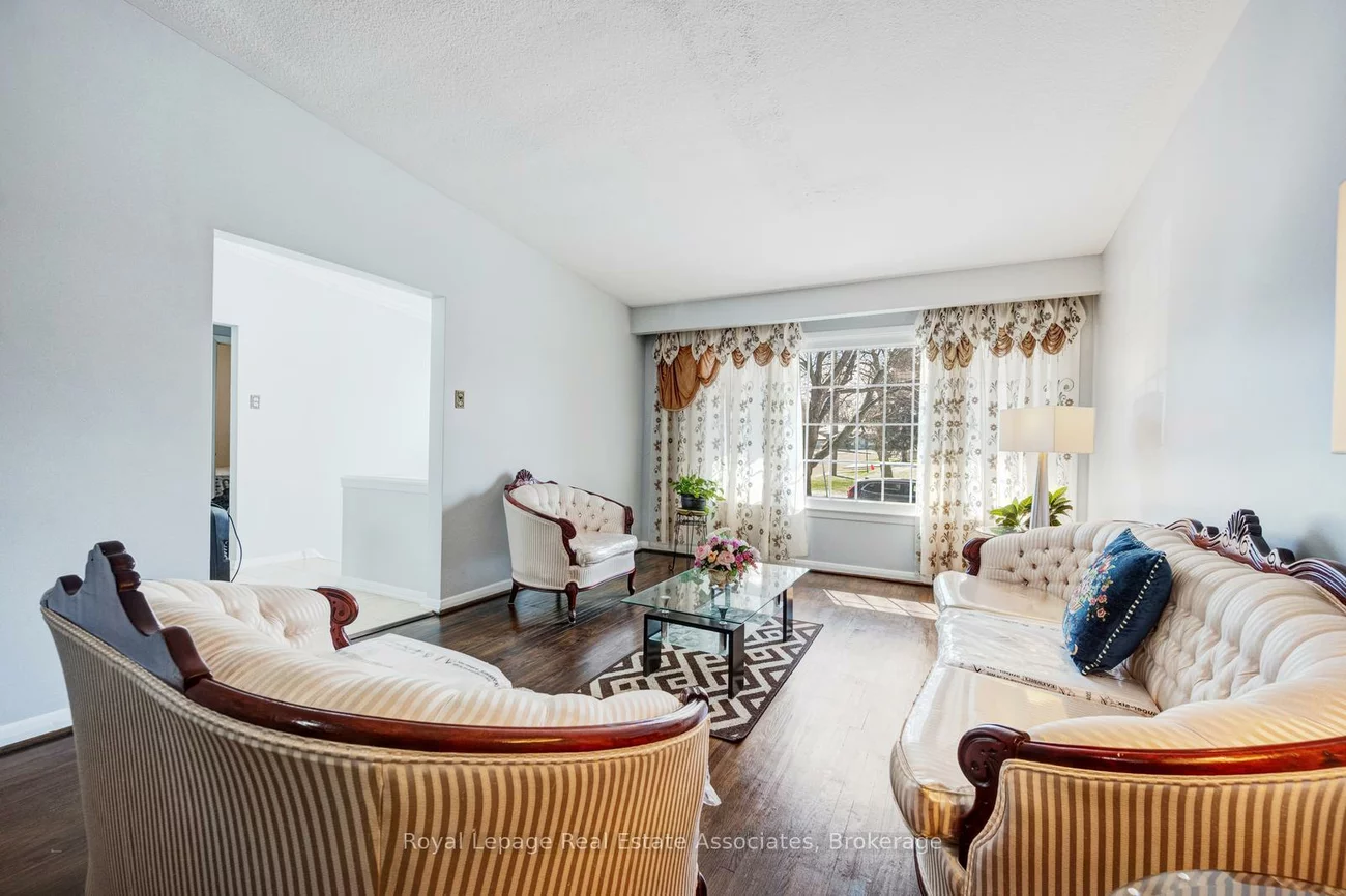 8, Caulfield, Elms-Old Rexdale, Toronto