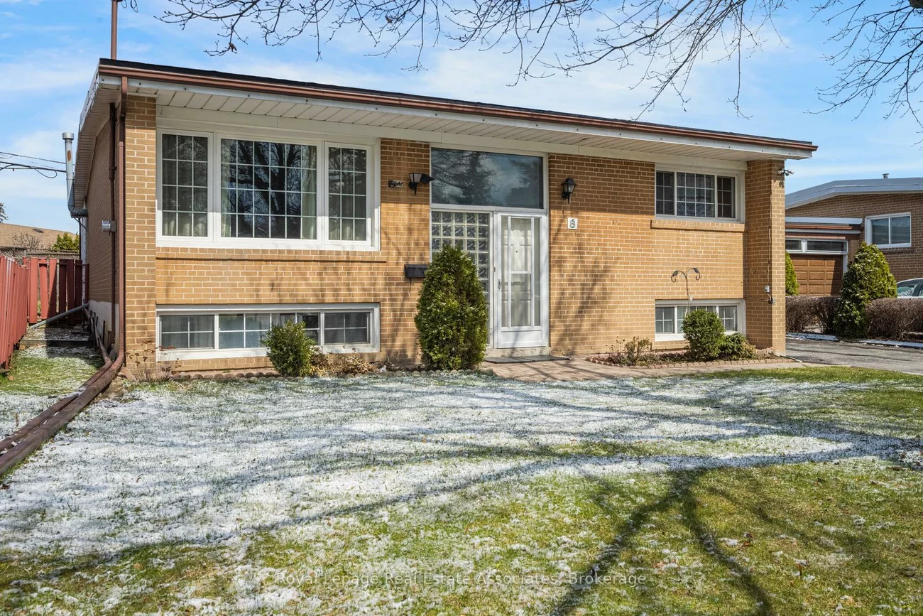 8, Caulfield, Elms-Old Rexdale, Toronto