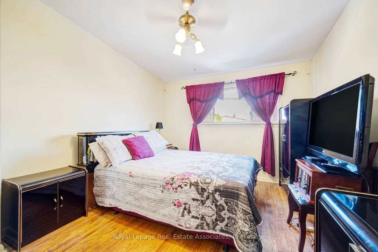 8, Caulfield, Elms-Old Rexdale, Toronto