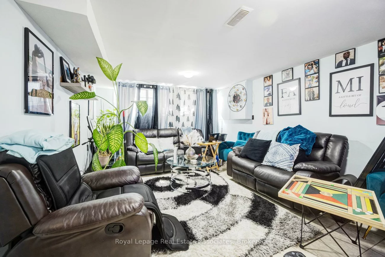 8, Caulfield, Elms-Old Rexdale, Toronto