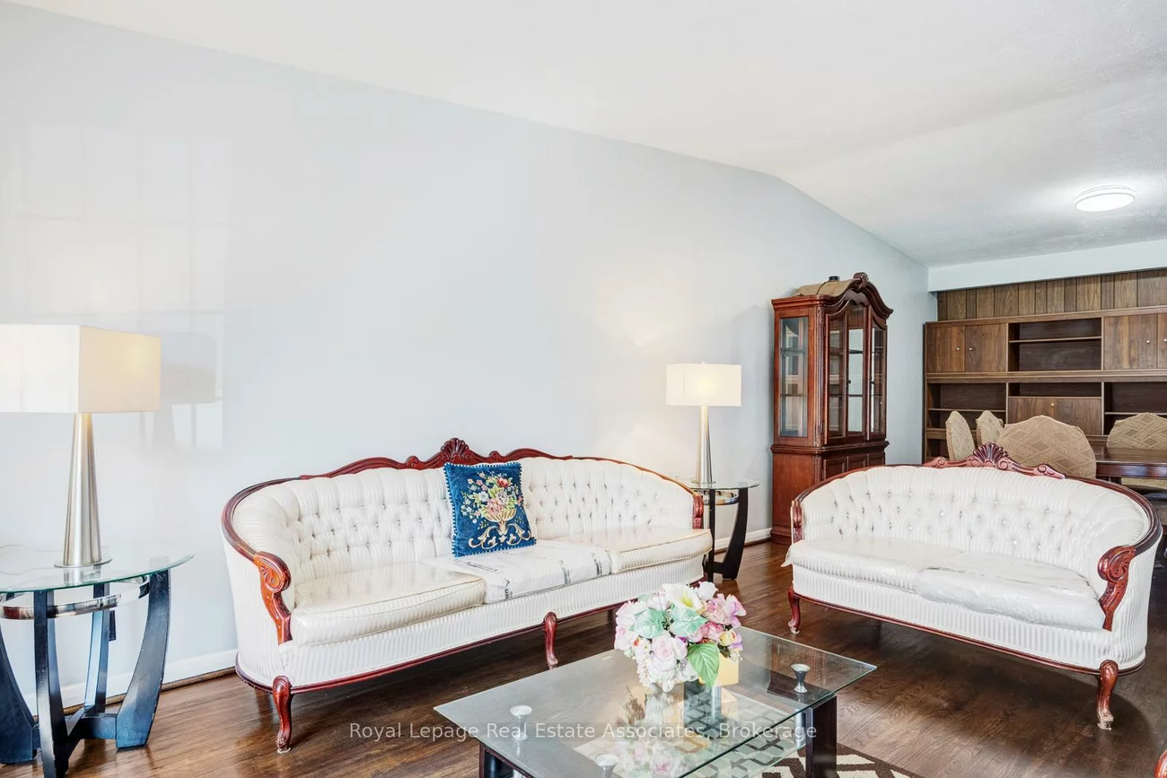 8, Caulfield, Elms-Old Rexdale, Toronto