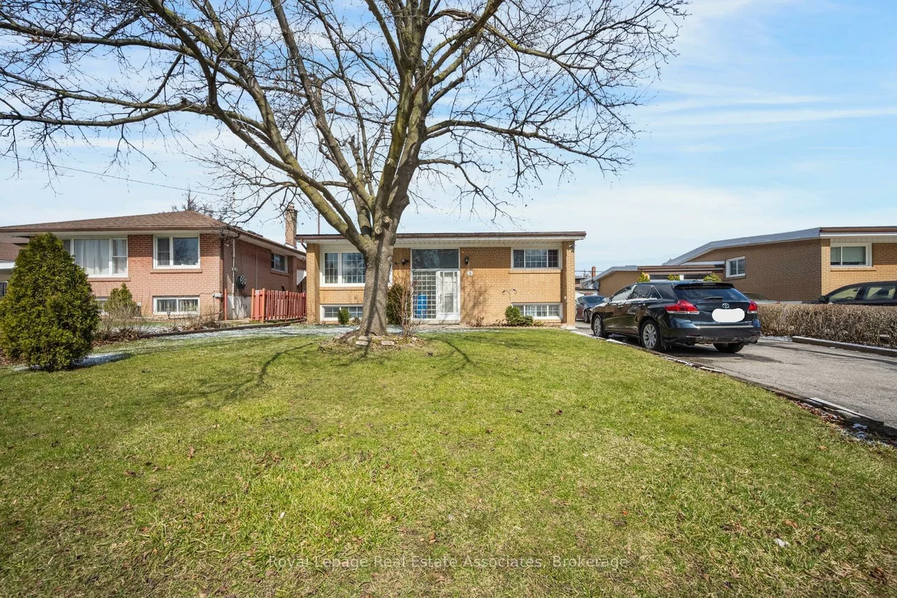 8, Caulfield, Elms-Old Rexdale, Toronto