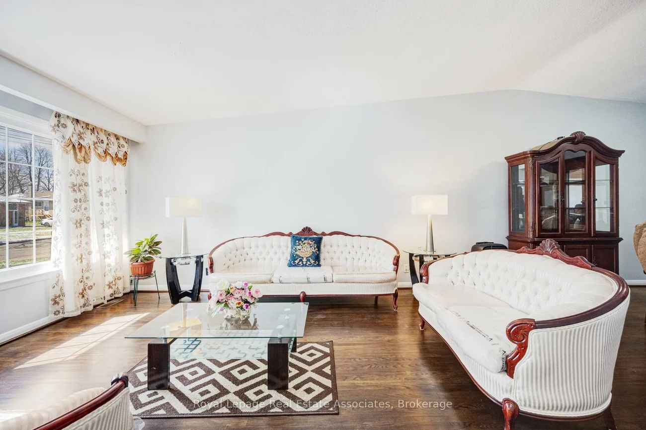 8, Caulfield, Elms-Old Rexdale, Toronto