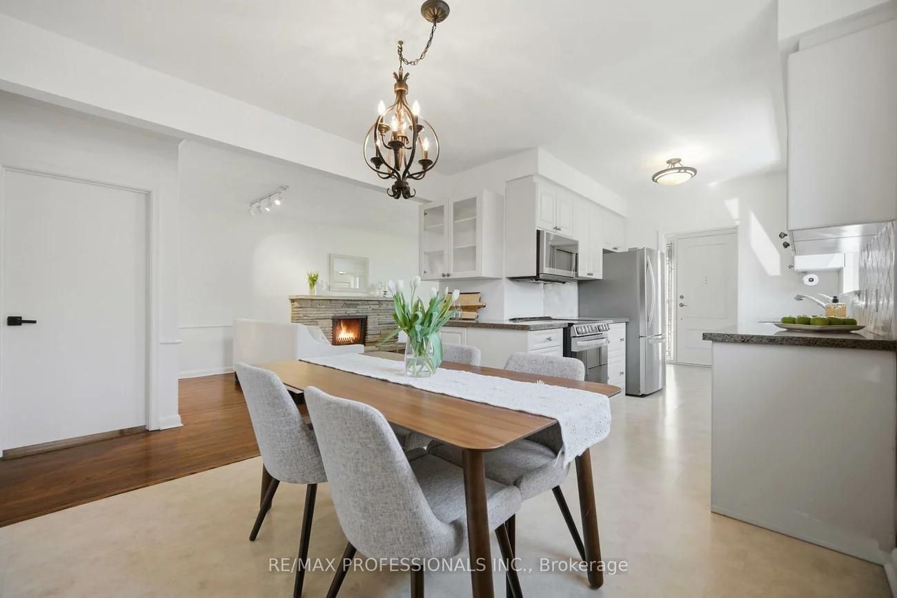 9, Halbadier, Islington-City Centre West, Toronto