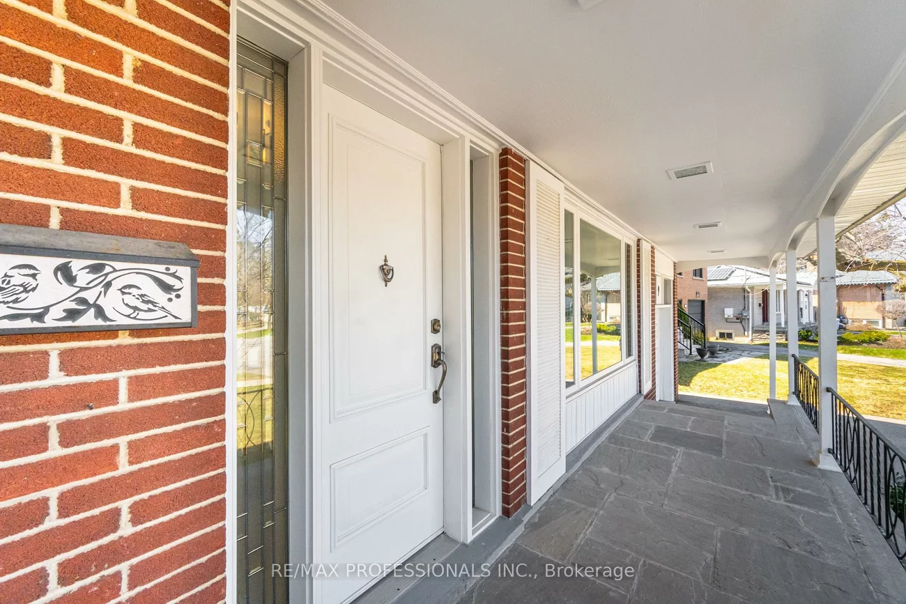 9, Halbadier, Islington-City Centre West, Toronto