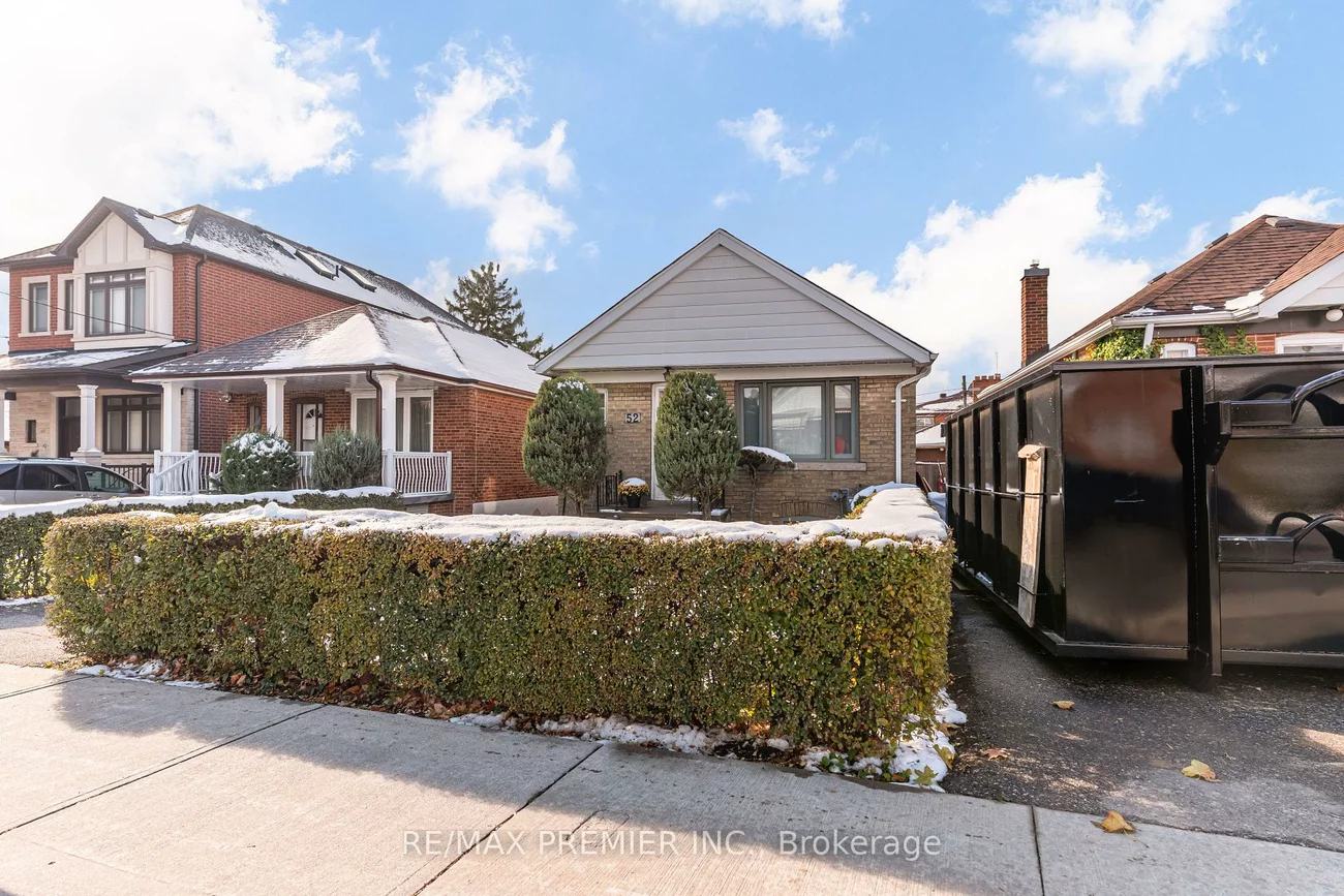 52, Richardson, Beechborough-Greenbrook, Toronto