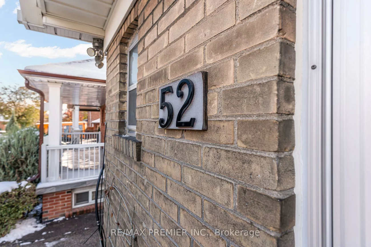 52, Richardson, Beechborough-Greenbrook, Toronto