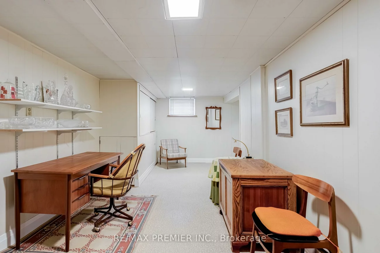 52, Richardson, Beechborough-Greenbrook, Toronto