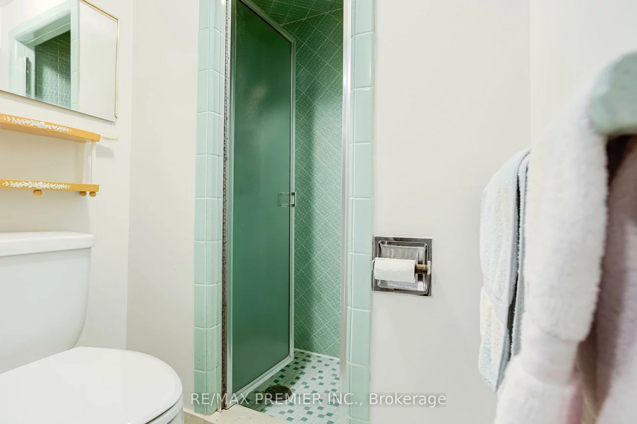 52, Richardson, Beechborough-Greenbrook, Toronto