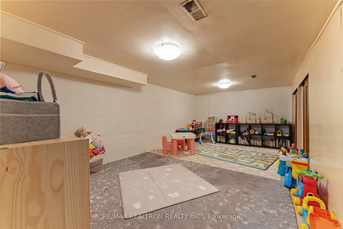 105, Springmount, Corso Italia-Davenport, Toronto