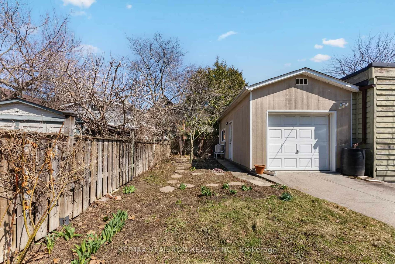 105, Springmount, Corso Italia-Davenport, Toronto