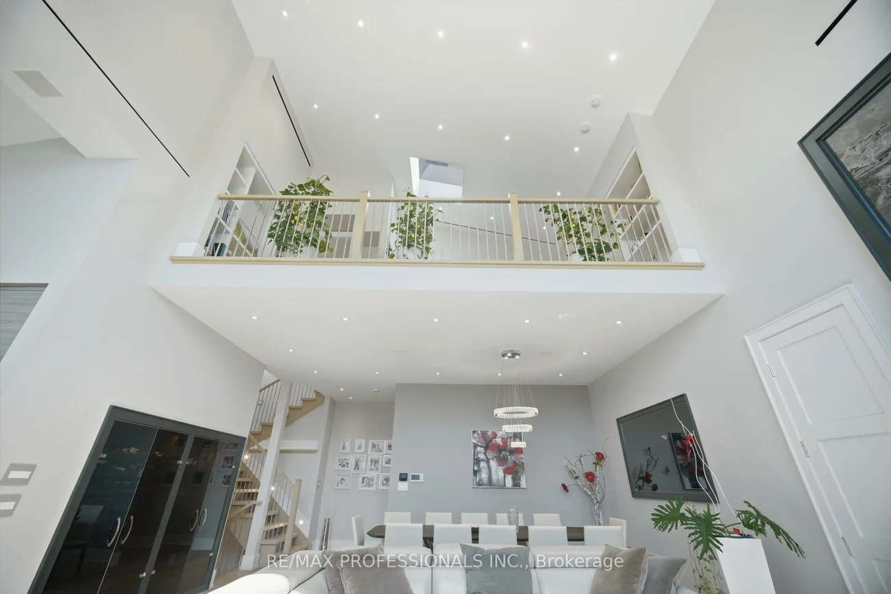 466, The Kingsway, Princess-Rosethorn, Toronto