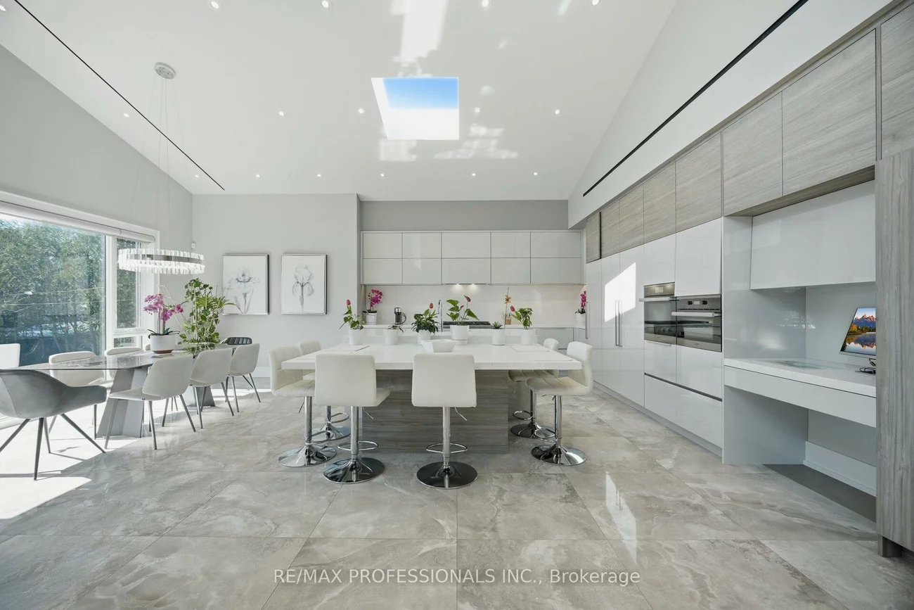 466, The Kingsway, Princess-Rosethorn, Toronto