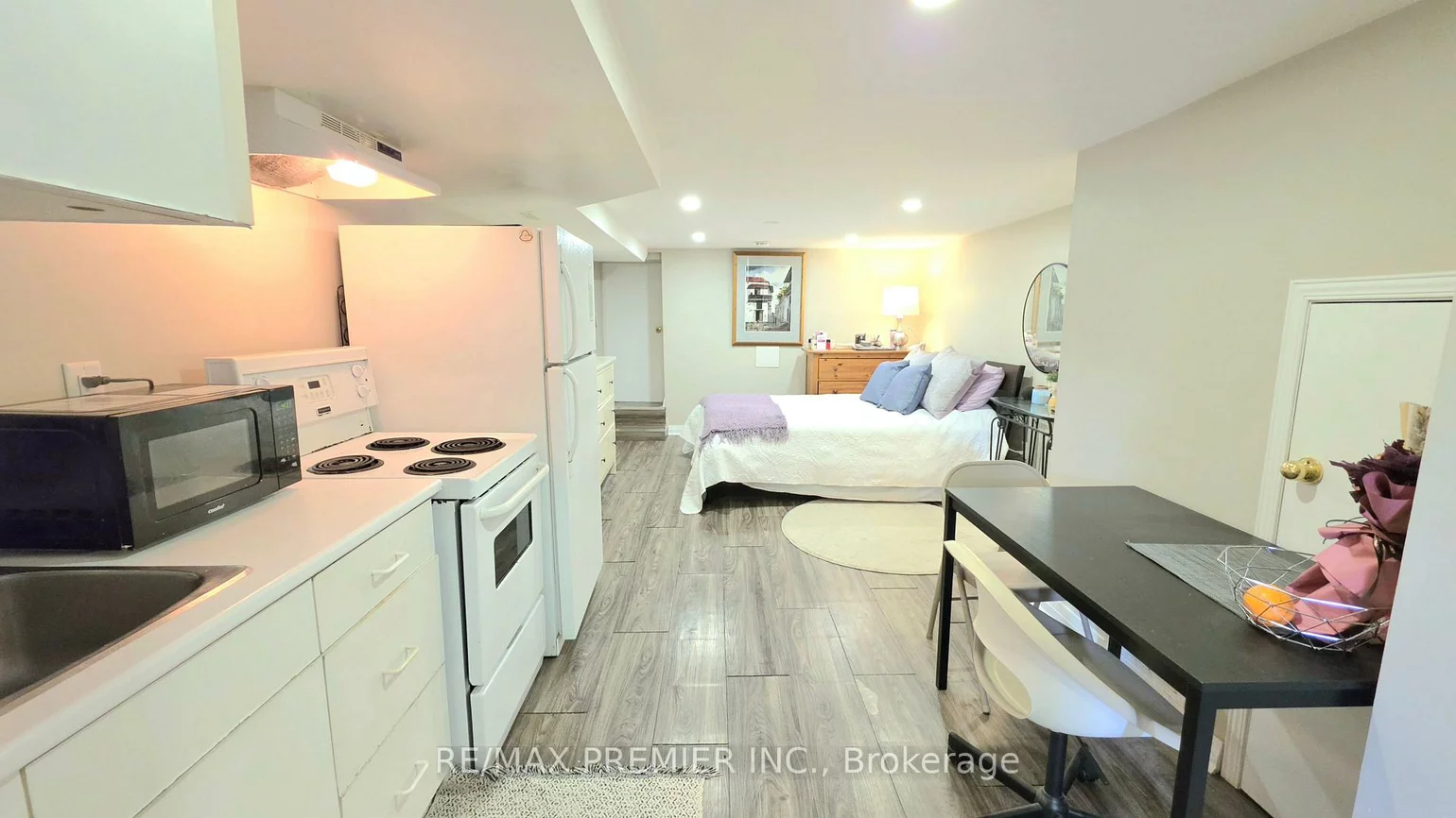 75, Auburn, Corso Italia-Davenport, Toronto