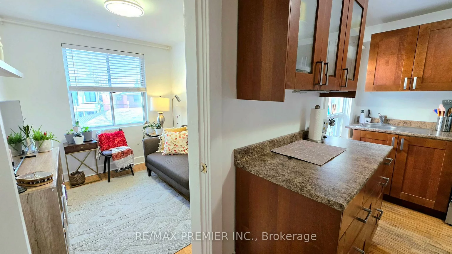 75, Auburn, Corso Italia-Davenport, Toronto