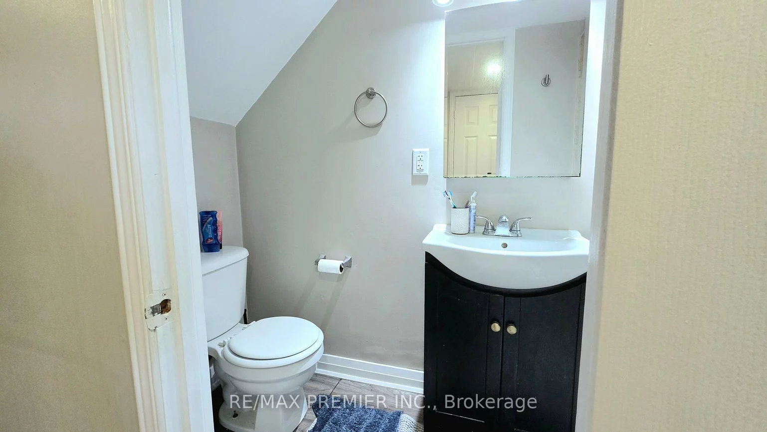 75, Auburn, Corso Italia-Davenport, Toronto