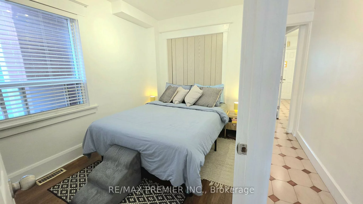 75, Auburn, Corso Italia-Davenport, Toronto