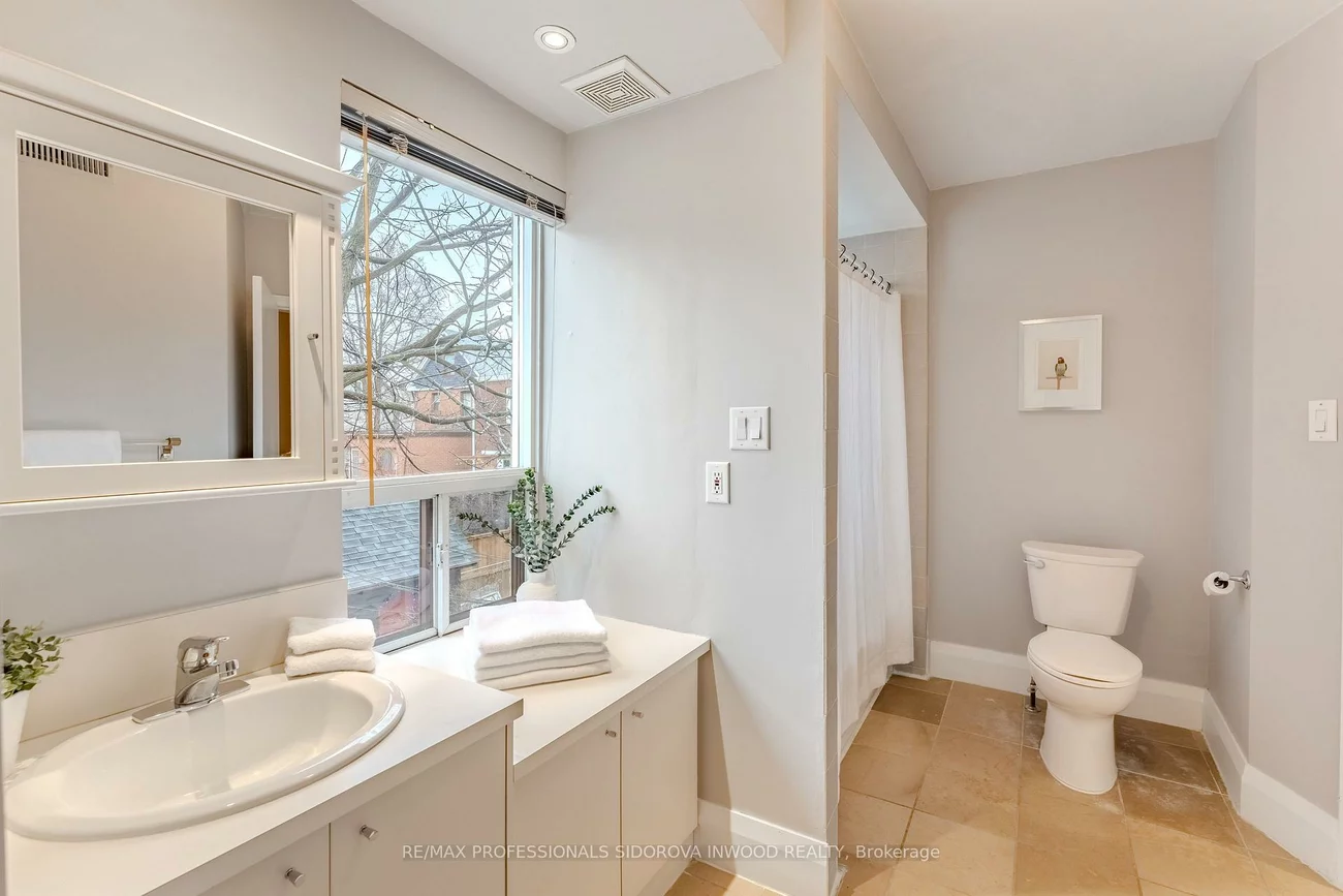 413, Indian, Junction Area, Toronto