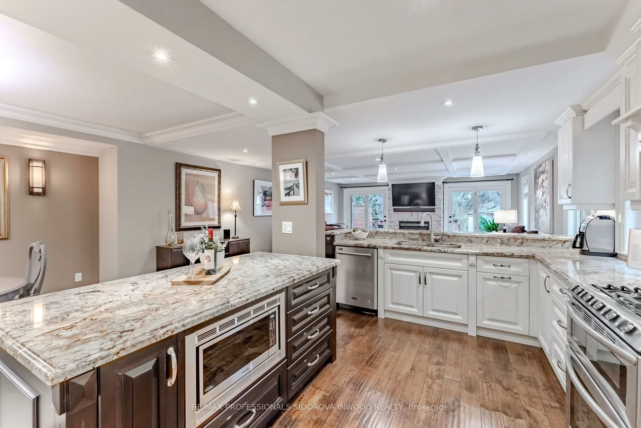 125, Glendonwynne, Runnymede-Bloor West Village, Toronto