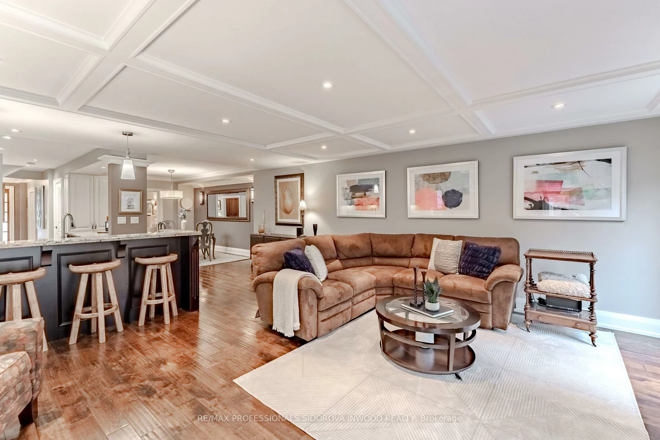 125, Glendonwynne, Runnymede-Bloor West Village, Toronto