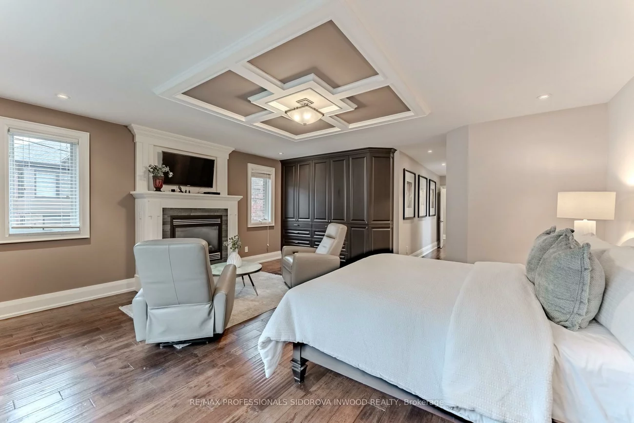 125, Glendonwynne, Runnymede-Bloor West Village, Toronto