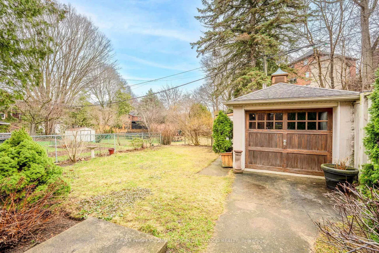 125, Glendonwynne, Runnymede-Bloor West Village, Toronto