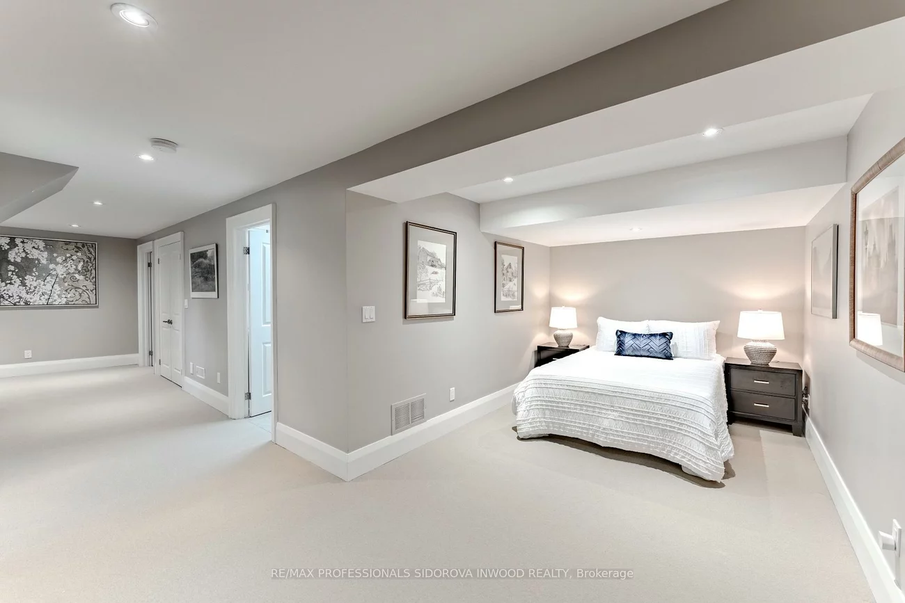 125, Glendonwynne, Runnymede-Bloor West Village, Toronto