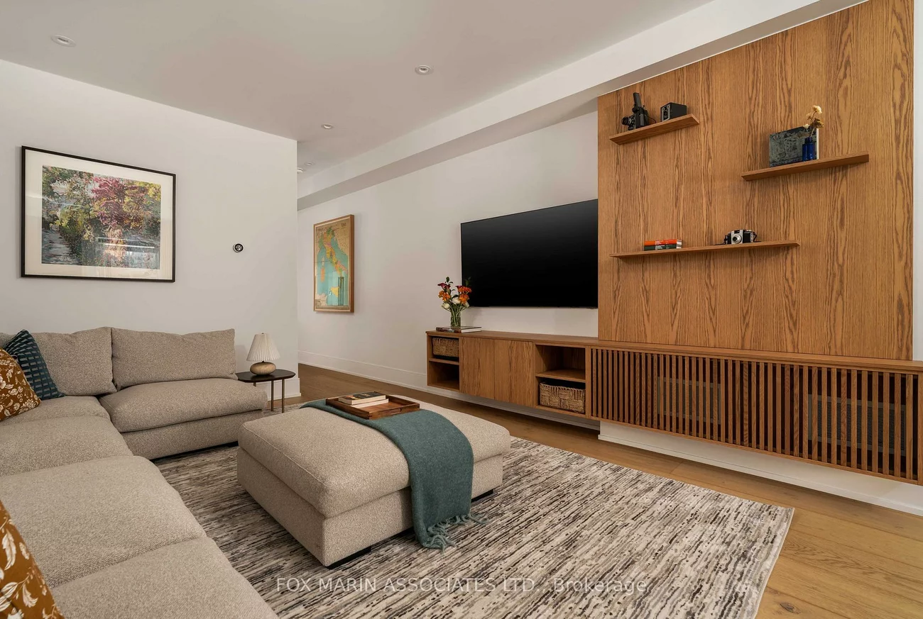 273A, Salem, Dovercourt-Wallace Emerson-Junction, Toronto